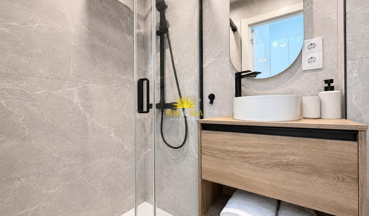 1 chambre Studio à vendre à Torrevieja - 95 000 € (Ref: 9898468)