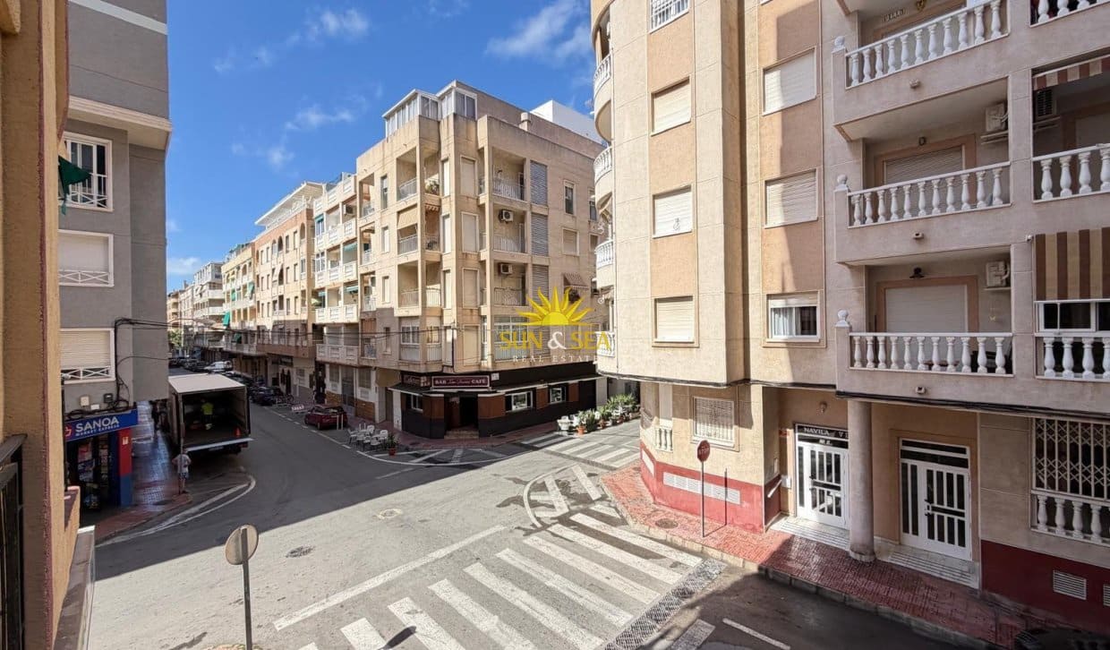 1 chambre Studio à vendre à Torrevieja - 95 000 € (Ref: 9898468)