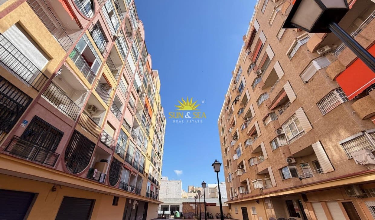 1 chambre Studio à vendre à Torrevieja - 95 000 € (Ref: 9898468)