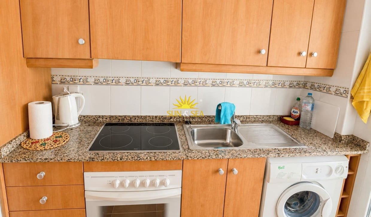2 Zimmer Apartment zu verkaufen in Torrevieja mit Garage - 147.000 € (Ref: 9898470)