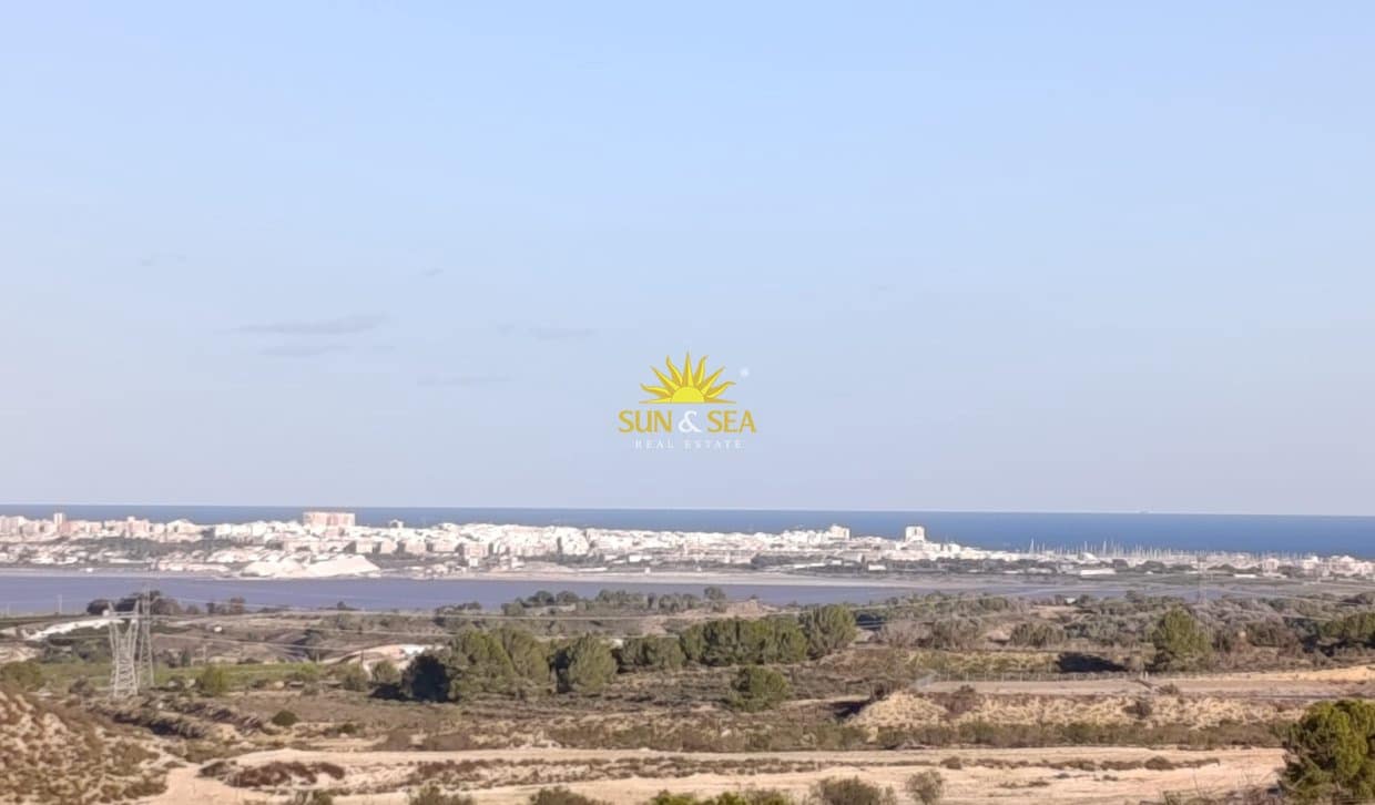 1 slaapkamer Finca/Landhuis te koop in San Miguel de Salinas - € 190.000 (Ref: 9902250)