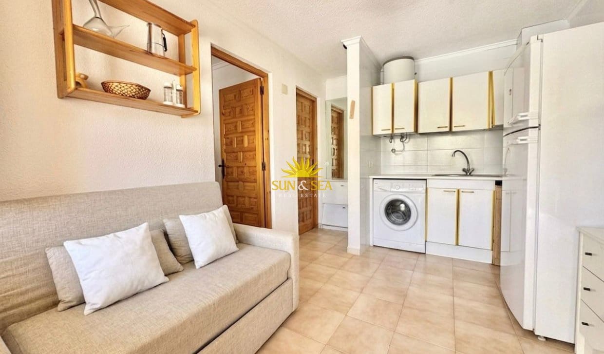 1 soverom Hus til leie i San Fulgencio med garasje - € 550 (Ref: 9902470)