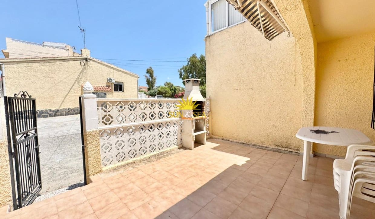 1 soverom Hus til leie i San Fulgencio med garasje - € 550 (Ref: 9902470)