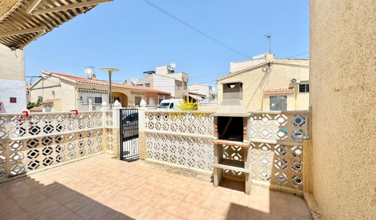 1 soverom Hus til leie i San Fulgencio med garasje - € 550 (Ref: 9902470)