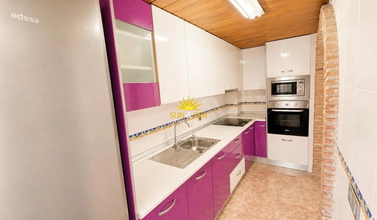 Apartamento de 2 habitaciones en Torrevieja en venta con piscina - 149.000 € (Ref: 9905320)
