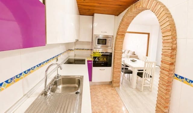 Apartamento de 2 habitaciones en Playa de los Náufragos, Torrevieja en venta con piscina - 149.000 € (Ref: 9905320)
