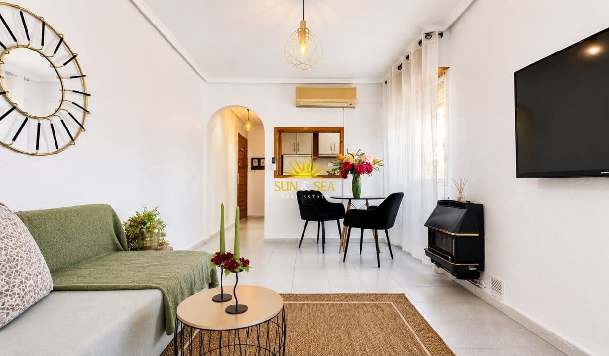 1 soverom Leilighet til salgs i Torrevieja med garasje - € 84 900 (Ref: 9906628)