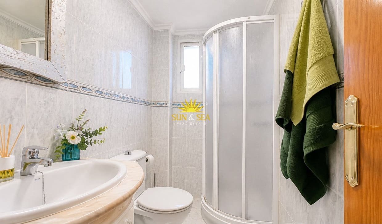 1 soverom Leilighet til salgs i Torrevieja med garasje - € 84 900 (Ref: 9906628)
