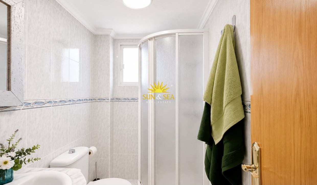1 soverom Leilighet til salgs i Torrevieja med garasje - € 84 900 (Ref: 9906628)