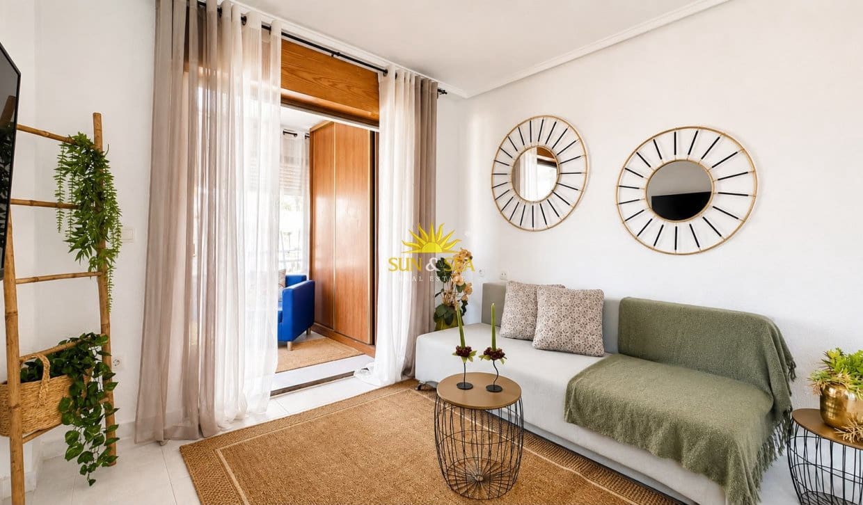1 soverom Leilighet til salgs i Torrevieja med garasje - € 84 900 (Ref: 9906628)