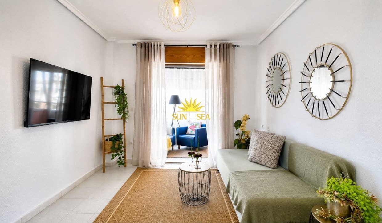 1 soverom Leilighet til salgs i Torrevieja med garasje - € 84 900 (Ref: 9906628)