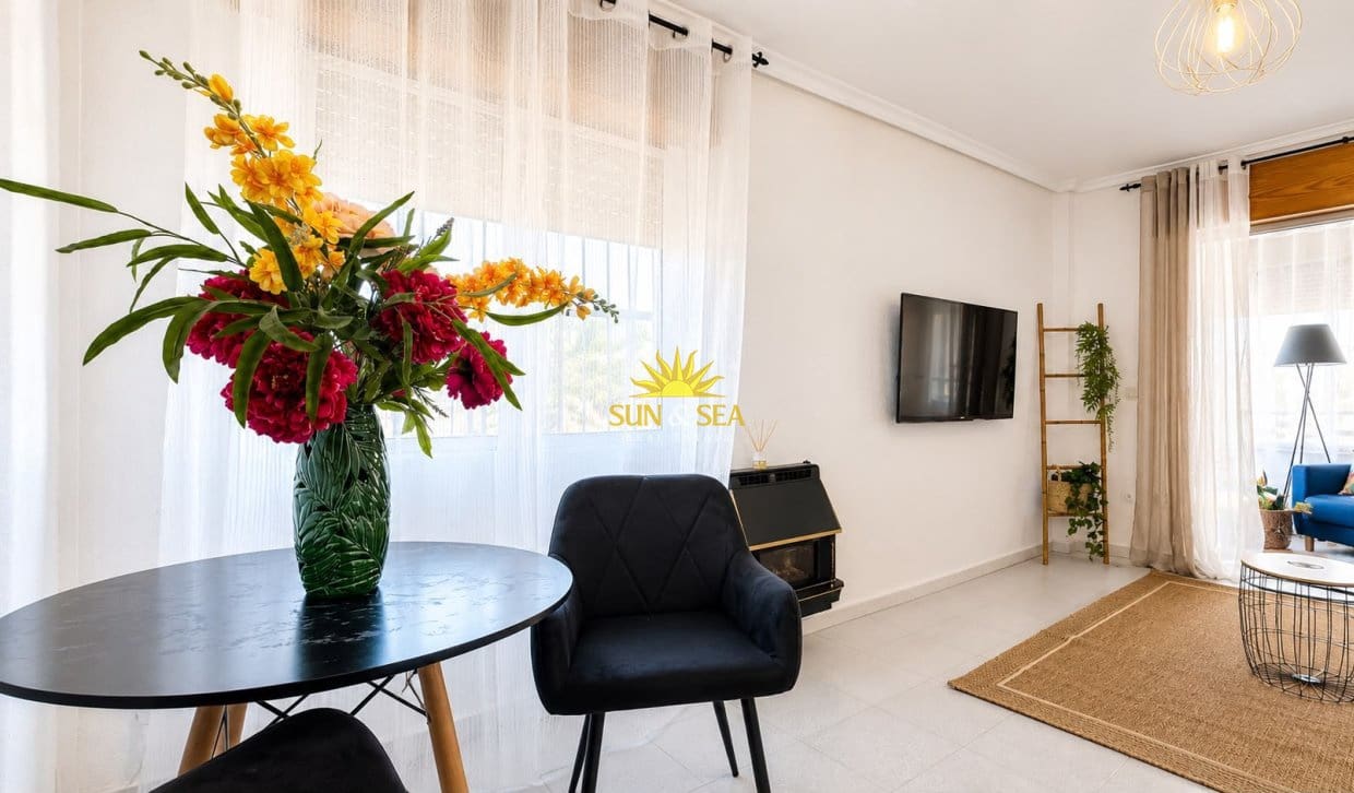 1 soverom Leilighet til salgs i Torrevieja med garasje - € 84 900 (Ref: 9906628)