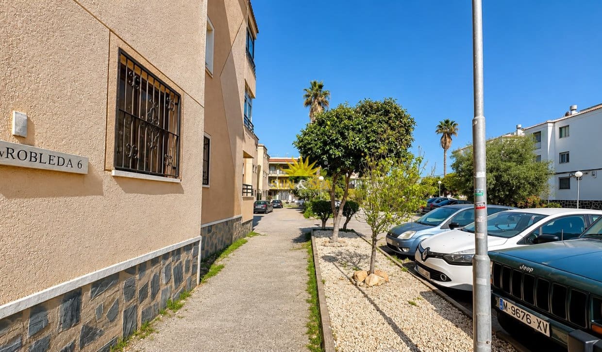 1 soverom Leilighet til salgs i Torrevieja med garasje - € 84 900 (Ref: 9906628)