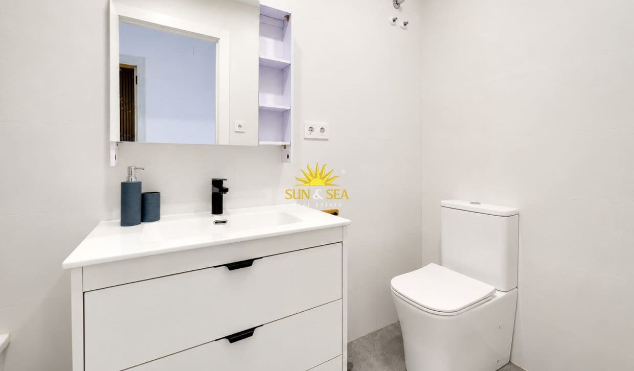 2 chambre Appartement à vendre à Torrevieja - 138 900 € (Ref: 9906629)