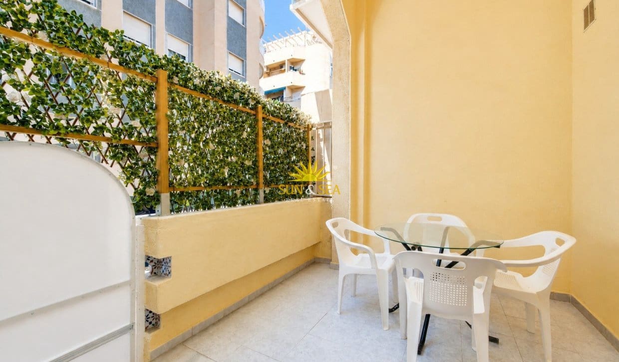 2 chambre Appartement à vendre à Torrevieja - 138 900 € (Ref: 9906629)
