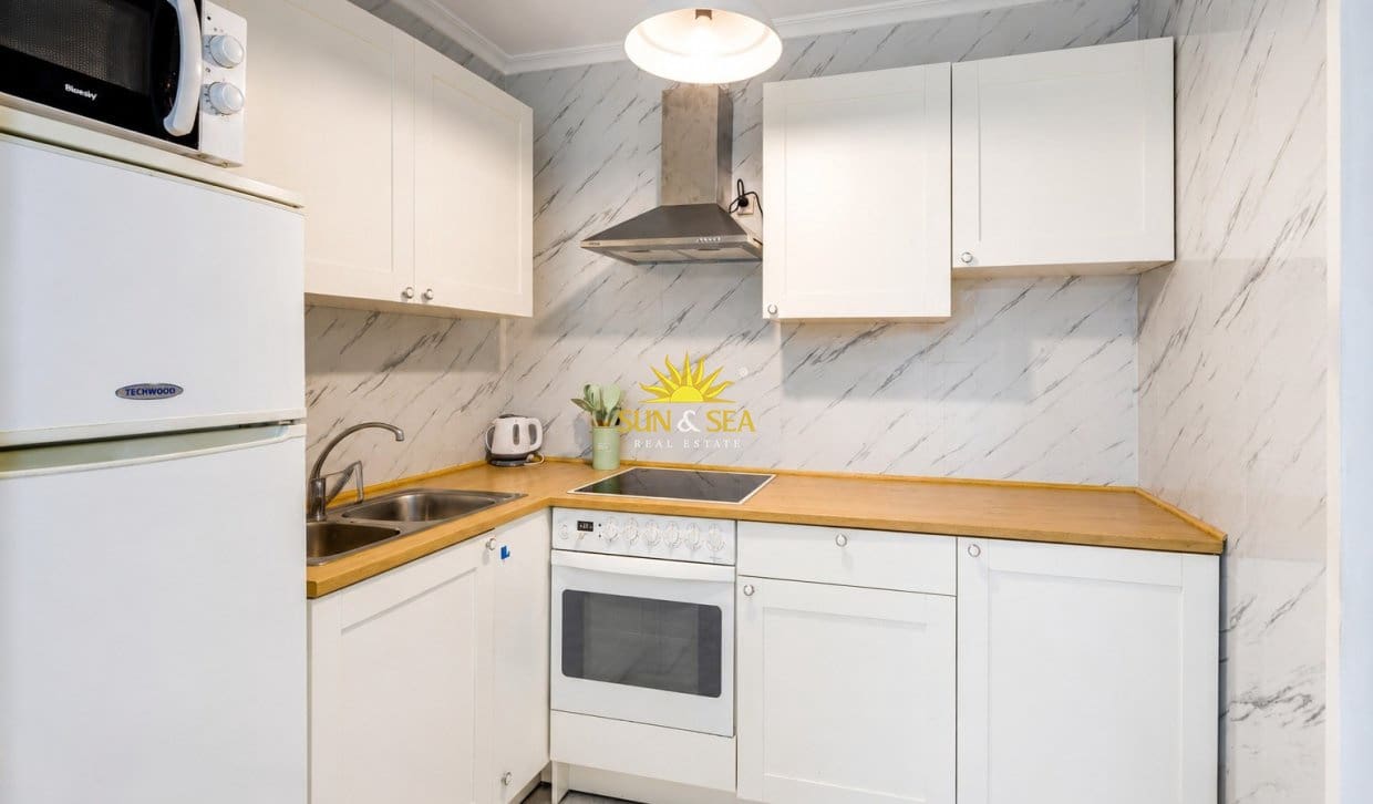 2 chambre Appartement à vendre à Torrevieja - 138 900 € (Ref: 9906629)