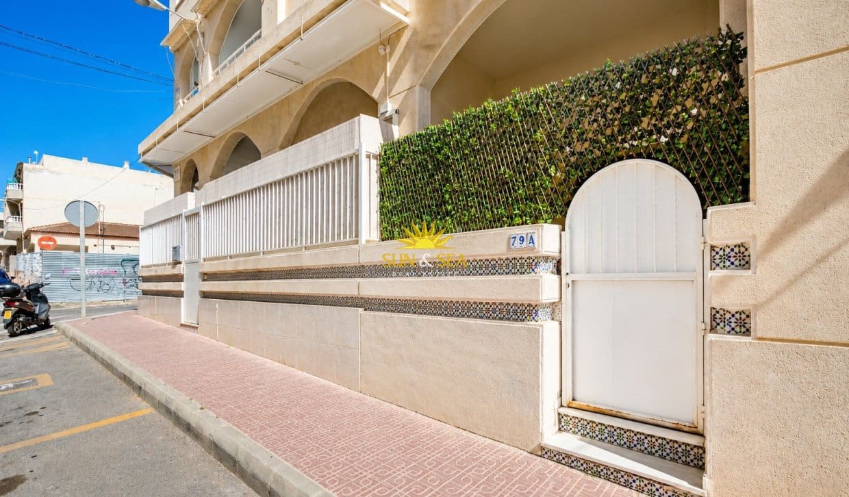 2 chambre Appartement à vendre à Torrevieja - 138 900 € (Ref: 9906629)