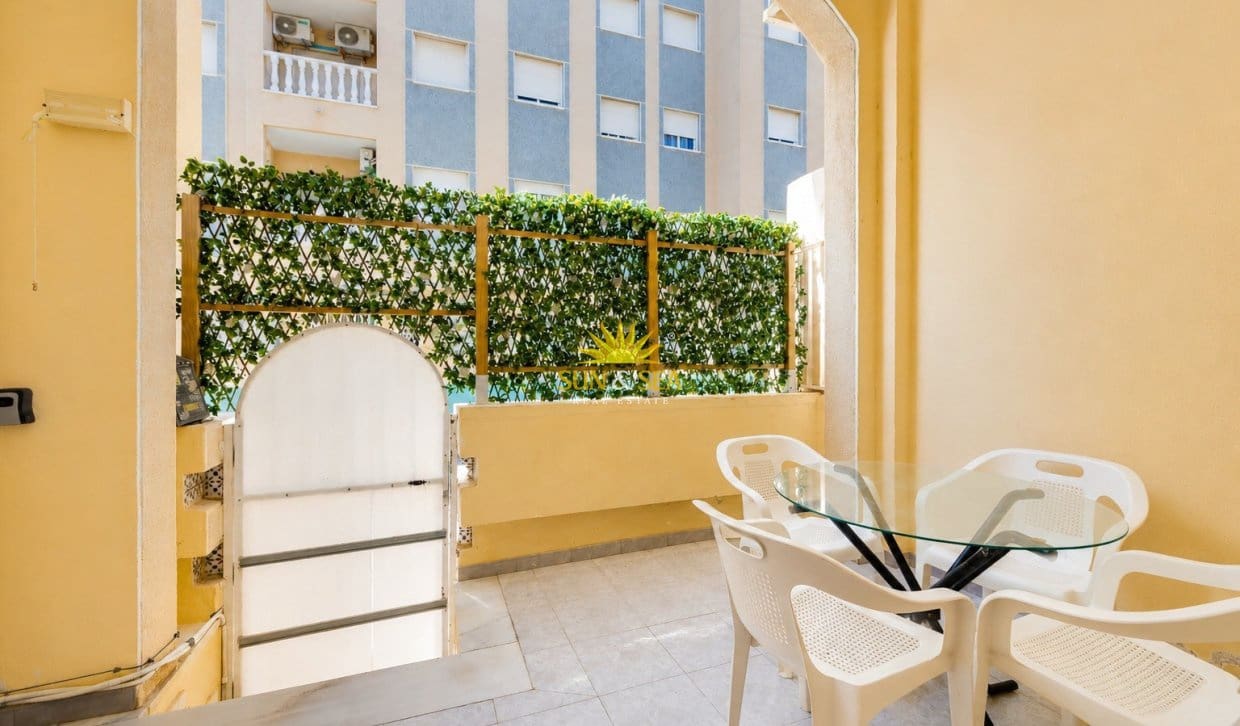 2 chambre Appartement à vendre à Torrevieja - 138 900 € (Ref: 9906629)