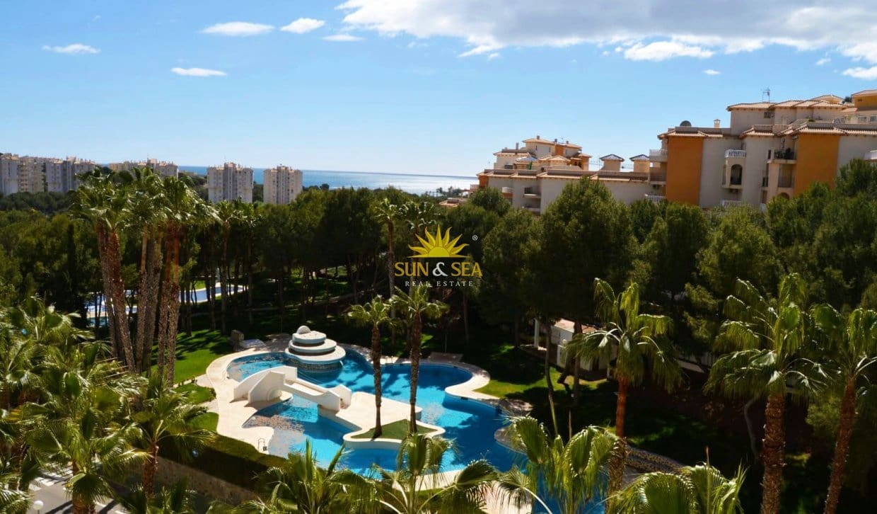 2 sypialnia Apartament na sprzedaż w Dehesa de Campoamor z basenem - 200 000 € (Ref: 9906631)