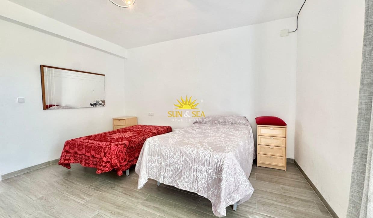 2 bedroom Townhouse for rent in Caravaca de la Cruz - € 600 (Ref: 9908956)