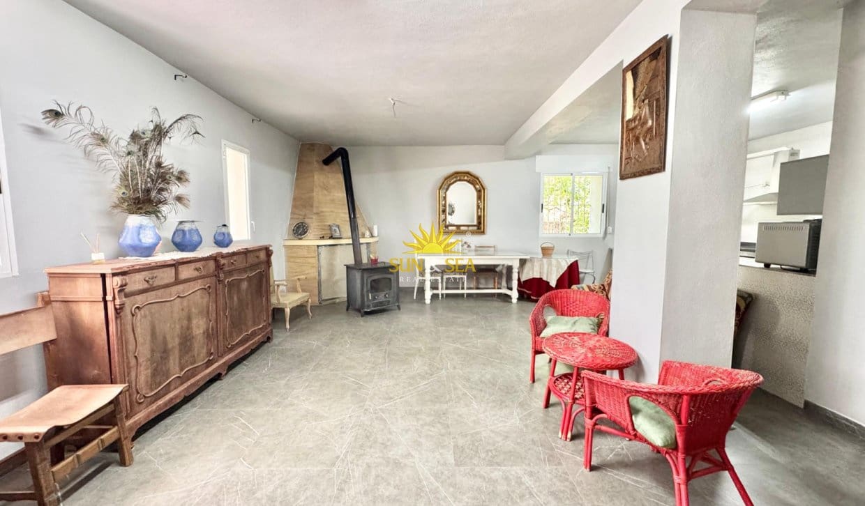2 bedroom Townhouse for rent in Caravaca de la Cruz - € 600 (Ref: 9908956)