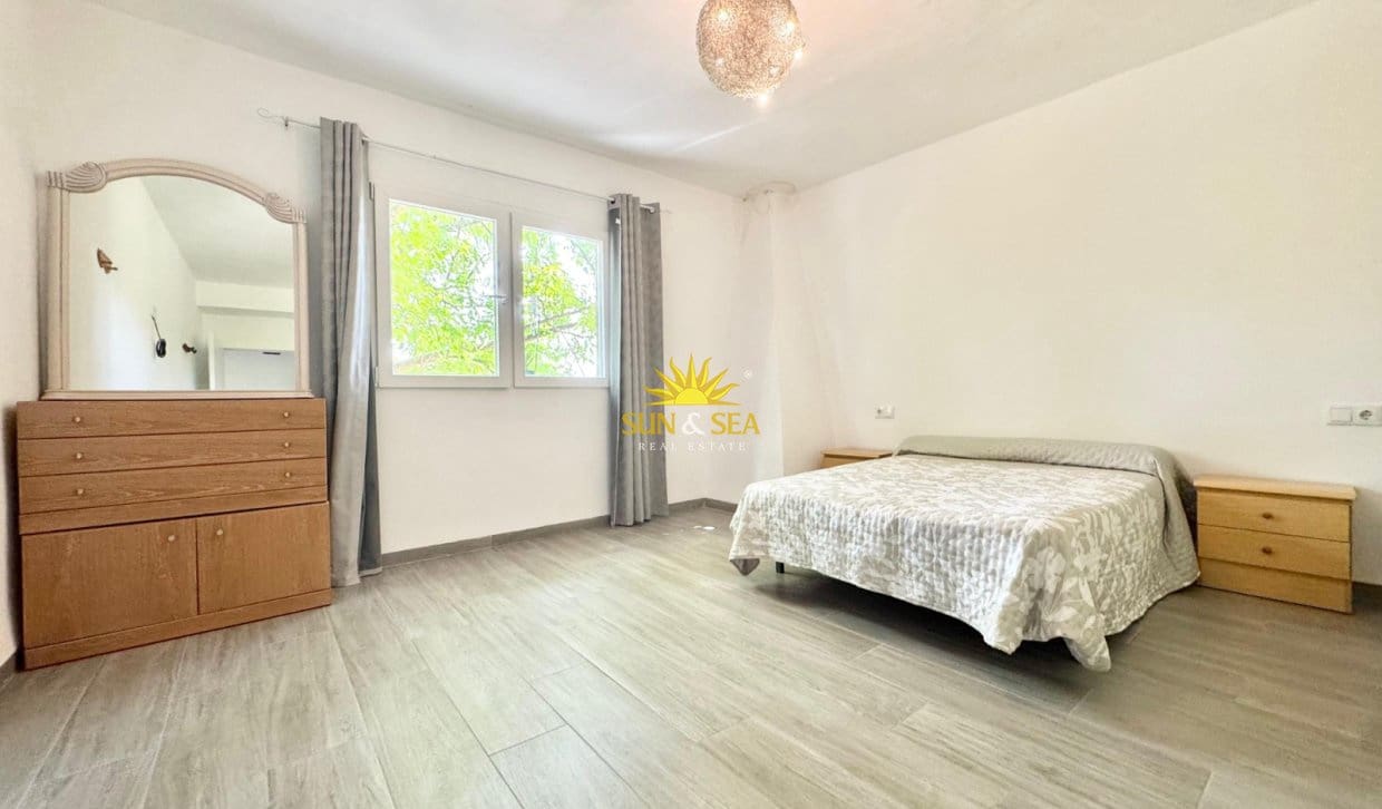 2 bedroom Townhouse for rent in Caravaca de la Cruz - € 600 (Ref: 9908956)