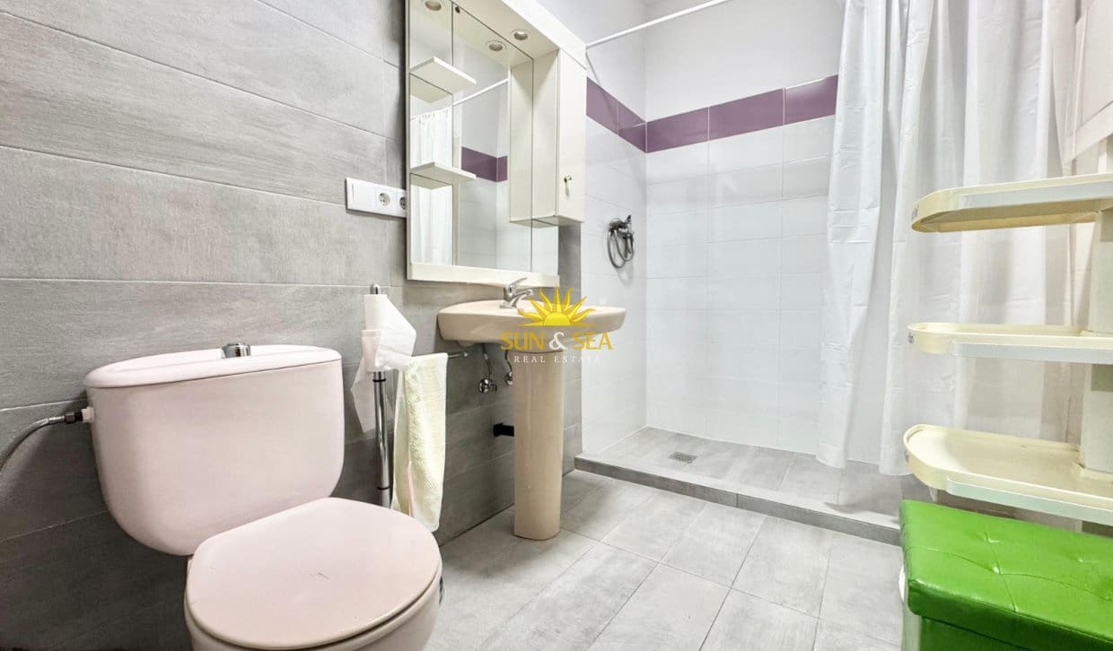 2 bedroom Townhouse for rent in Caravaca de la Cruz - € 600 (Ref: 9908956)