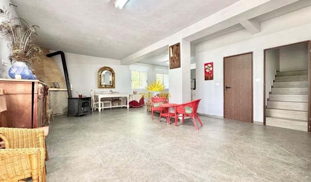 2 bedroom Townhouse for rent in Caravaca de la Cruz - € 600 (Ref: 9908956)