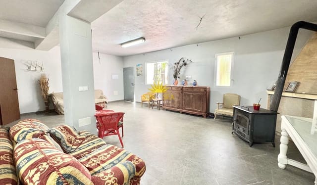 2 bedroom Townhouse for rent in Caravaca de la Cruz - € 600 (Ref: 9908956)