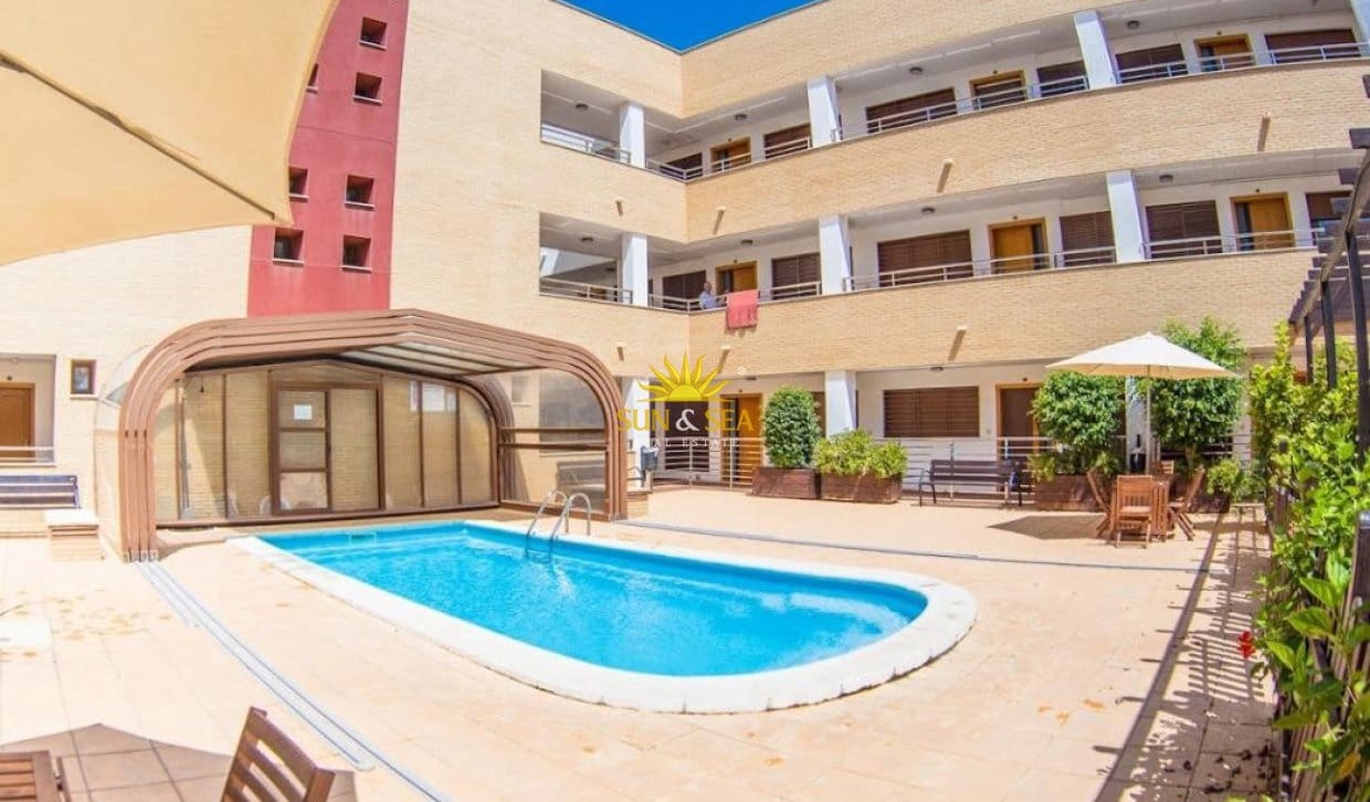 2 bedroom Apartment for rent in Los Cuarteros with pool garage - € 850 (Ref: 9909759)