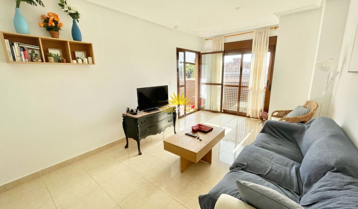2 bedroom Apartment for rent in Los Cuarteros with pool garage - € 850 (Ref: 9909759)