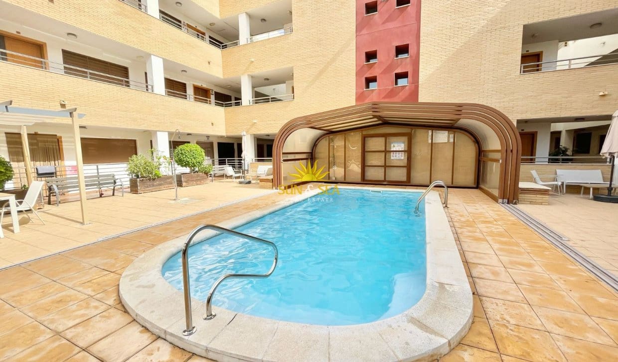 2 bedroom Apartment for rent in Los Cuarteros with pool garage - € 850 (Ref: 9909759)