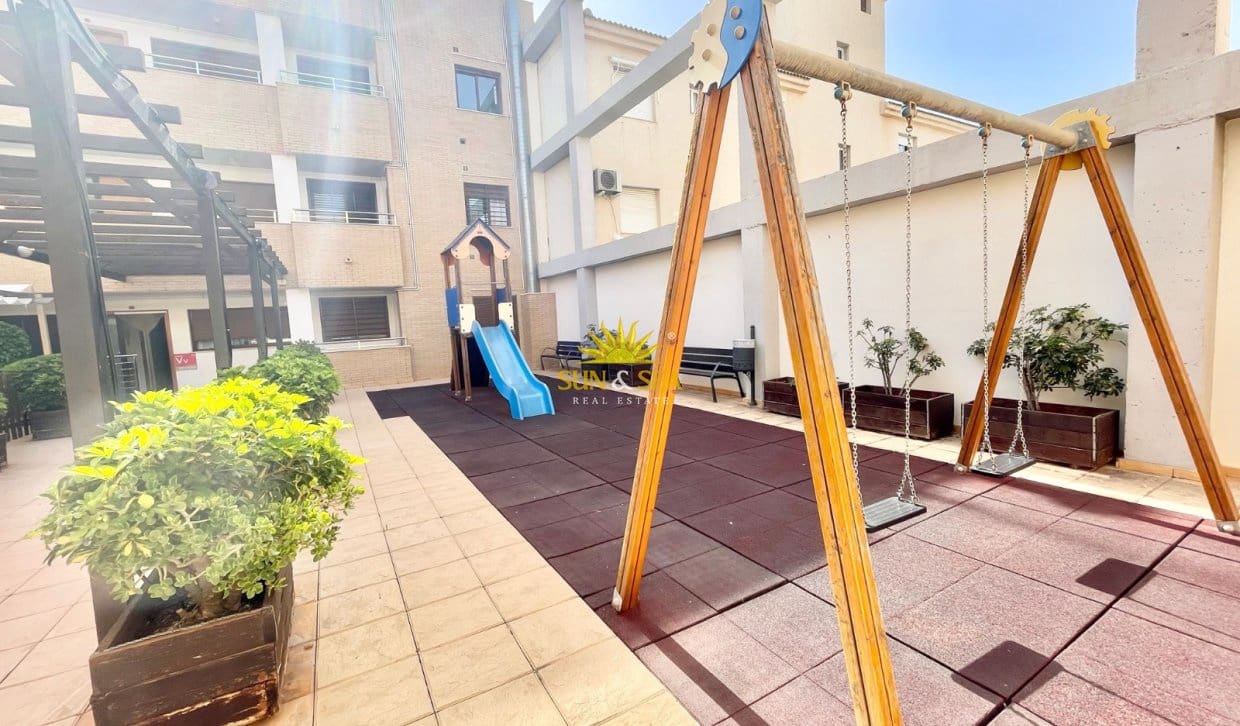 2 bedroom Apartment for rent in Los Cuarteros with pool garage - € 850 (Ref: 9909759)