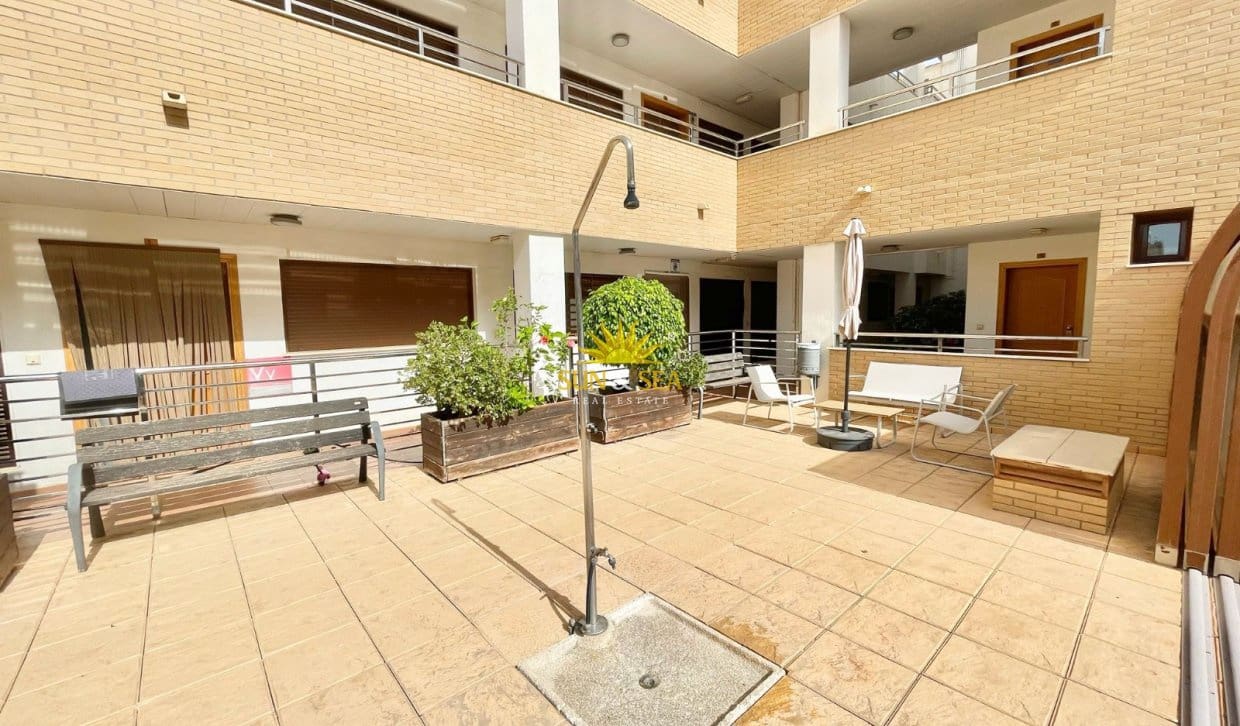 2 bedroom Apartment for rent in Los Cuarteros with pool garage - € 850 (Ref: 9909759)