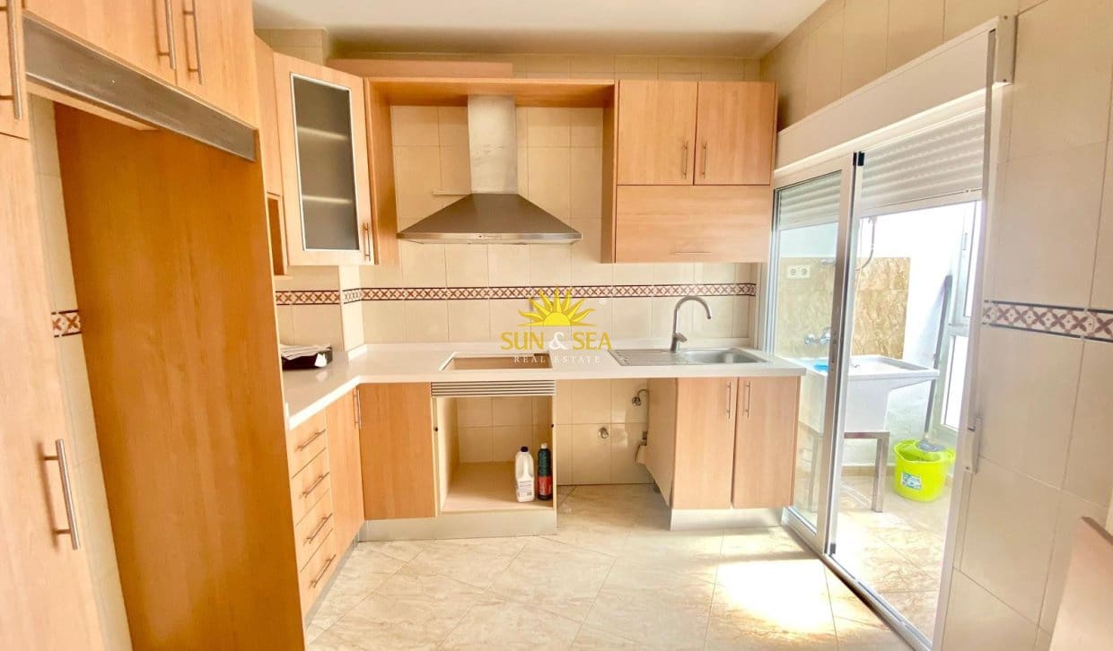 3 bedroom Apartment for sale in Torre de la Horadada - € 235,000 (Ref: 9909824)