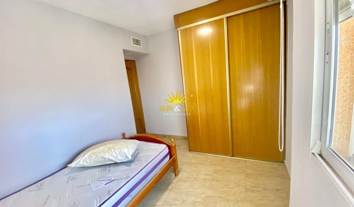 3 bedroom Apartment for sale in Torre de la Horadada - € 235,000 (Ref: 9909824)