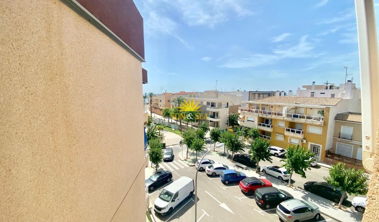 3 bedroom Apartment for sale in Torre de la Horadada - € 235,000 (Ref: 9909824)
