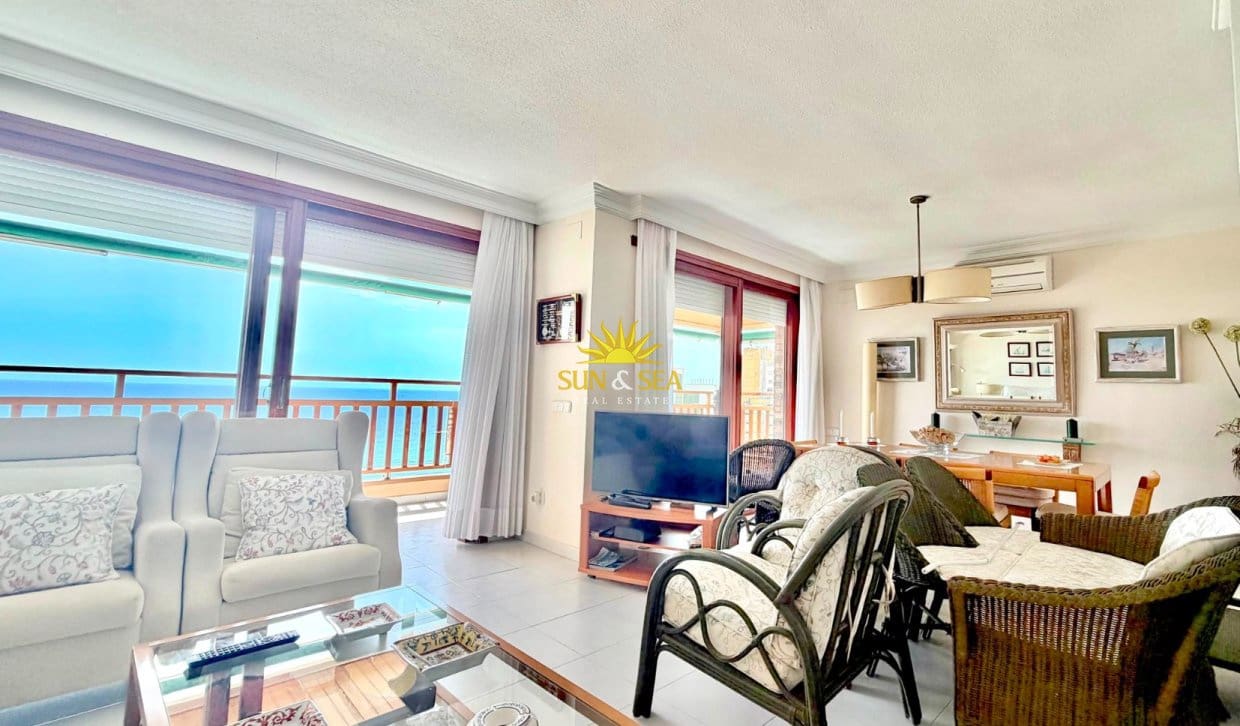 Apartamento de 2 habitaciones en Dehesa de Campoamor en venta - 500.000 € (Ref: 9911847)