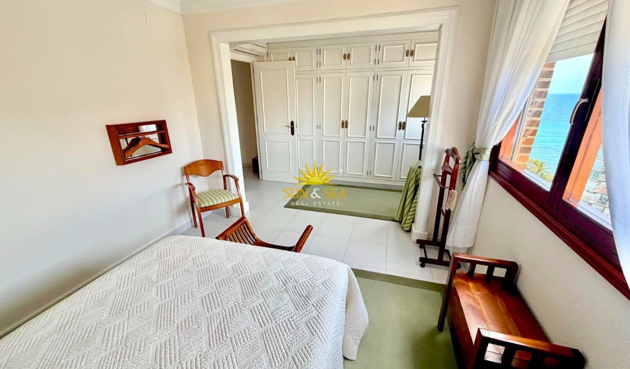 Apartamento de 2 habitaciones en Dehesa de Campoamor en venta - 500.000 € (Ref: 9911847)