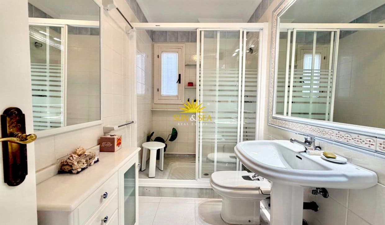 Apartamento de 2 habitaciones en Dehesa de Campoamor en venta - 500.000 € (Ref: 9911847)
