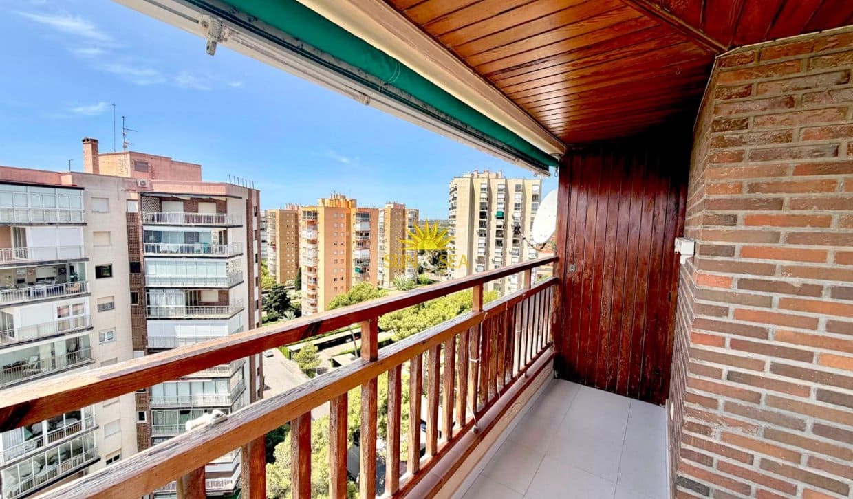 Apartamento de 2 habitaciones en Dehesa de Campoamor en venta - 500.000 € (Ref: 9911847)