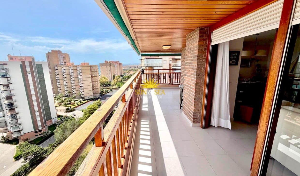 Apartamento de 2 habitaciones en Dehesa de Campoamor en venta - 500.000 € (Ref: 9911847)