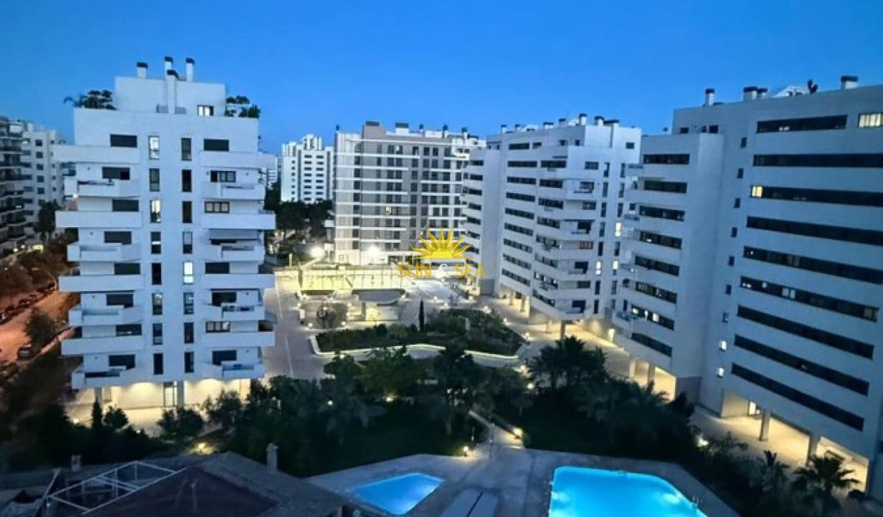 Apartamento de 1 habitación en Playa de San Juan en alquiler con piscina garaje - 1.700 € (Ref: 9914599)
