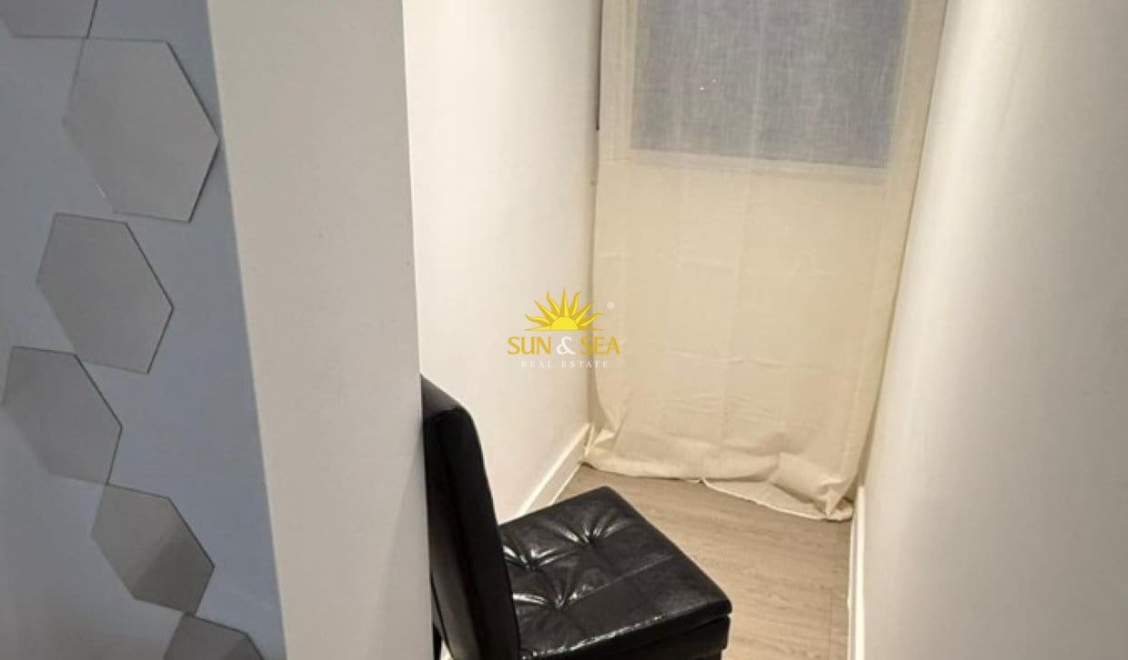Apartamento de 1 habitación en Playa de San Juan en alquiler con piscina garaje - 1.700 € (Ref: 9914599)