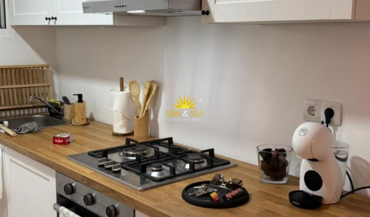 Apartamento de 1 habitación en Playa de San Juan en alquiler con piscina garaje - 1.700 € (Ref: 9914599)