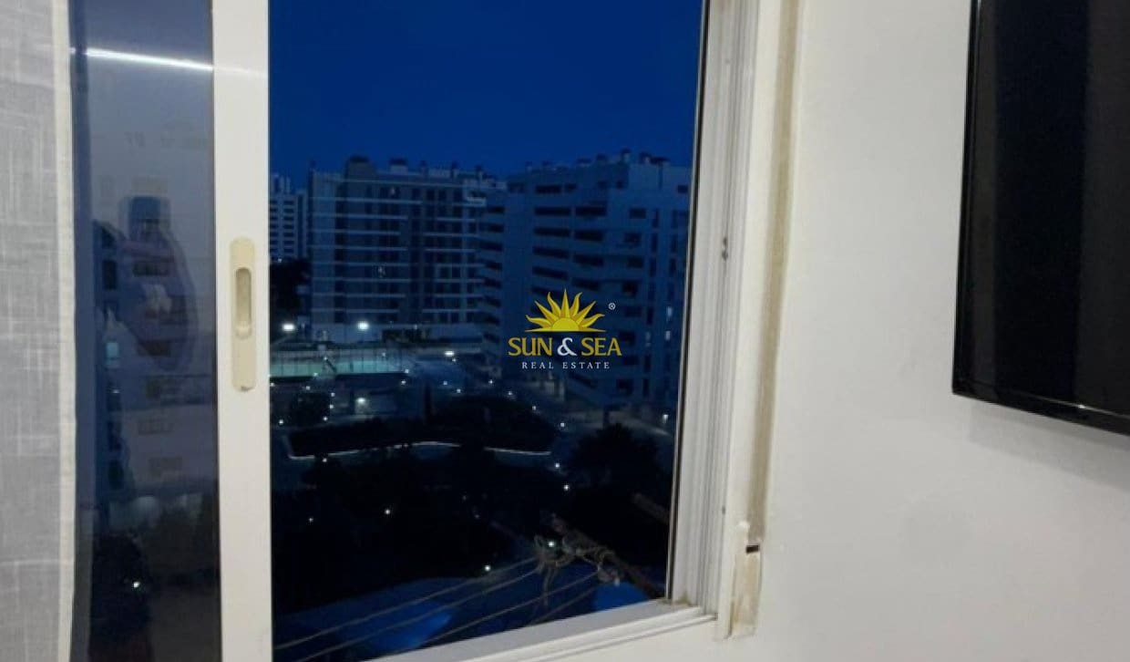 Apartamento de 1 habitación en Playa de San Juan en alquiler con piscina garaje - 1.700 € (Ref: 9914599)