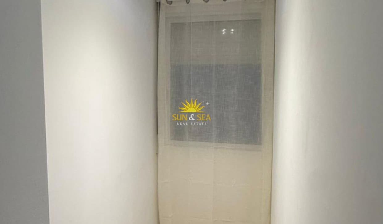 Apartamento de 1 habitación en Playa de San Juan en alquiler con piscina garaje - 1.700 € (Ref: 9914599)