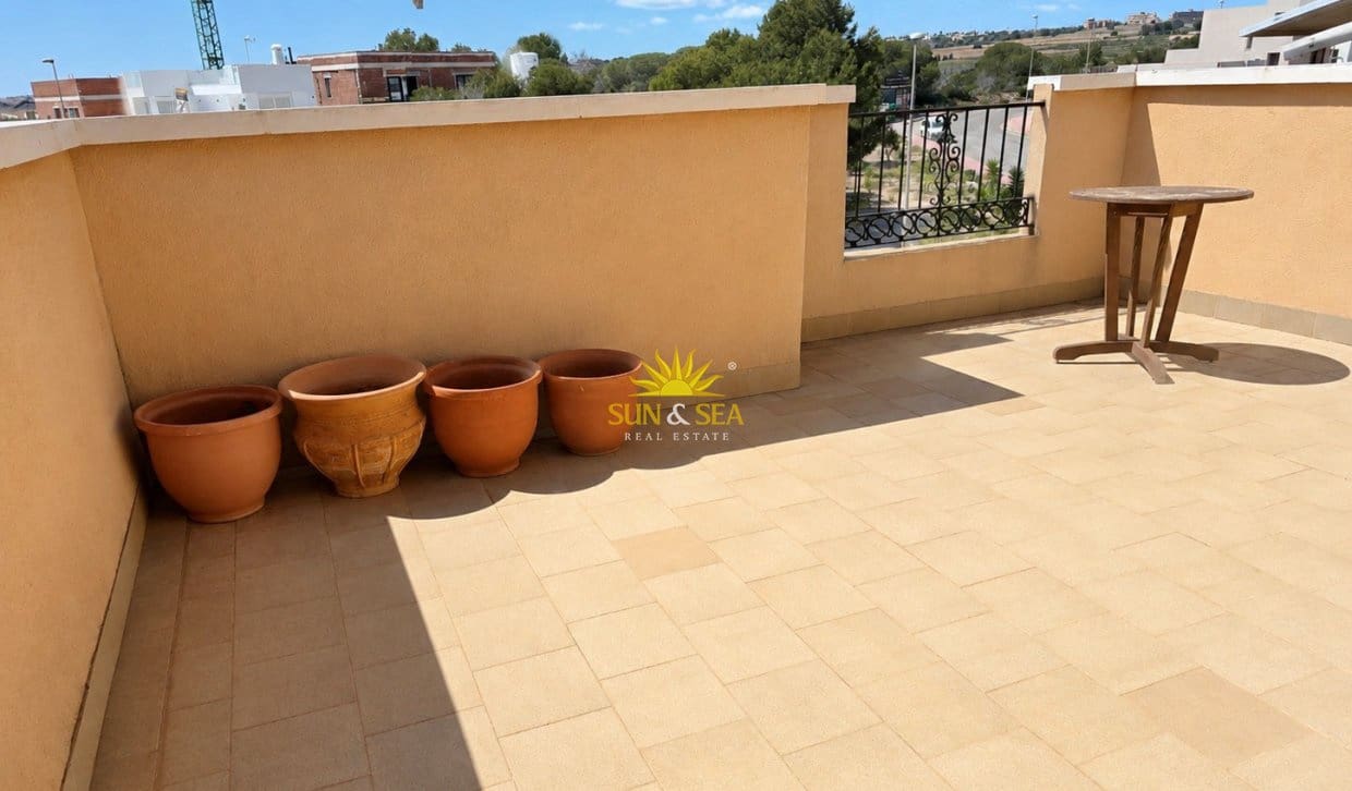 3 Zimmer Haus zu verkaufen in Villamartin mit Pool - 238.900 € (Ref: 9914601)