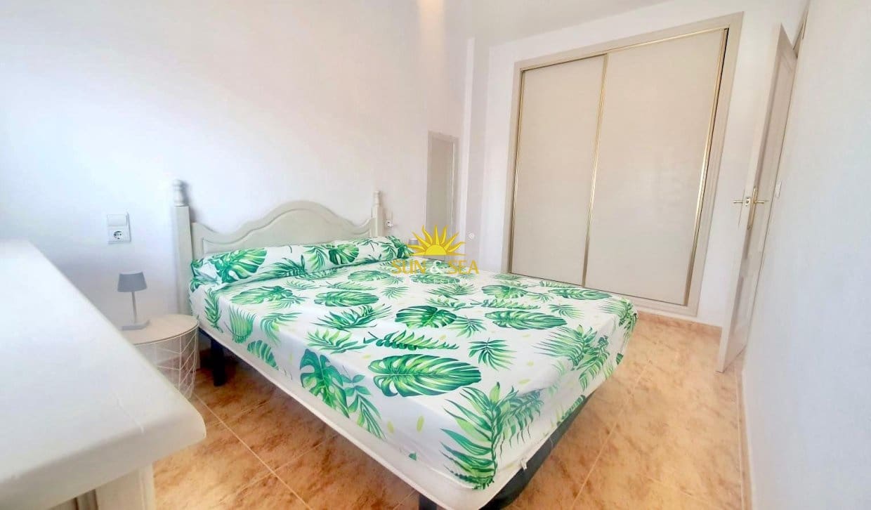 1 Zimmer Apartment zu verkaufen in Torrevieja mit Pool - 169.000 € (Ref: 9914842)