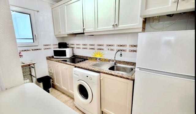 2 makuuhuone Huoneisto myytävänä paikassa Las Piscinas Naturales, Torrevieja - 179 900 € (Ref: 9914843)